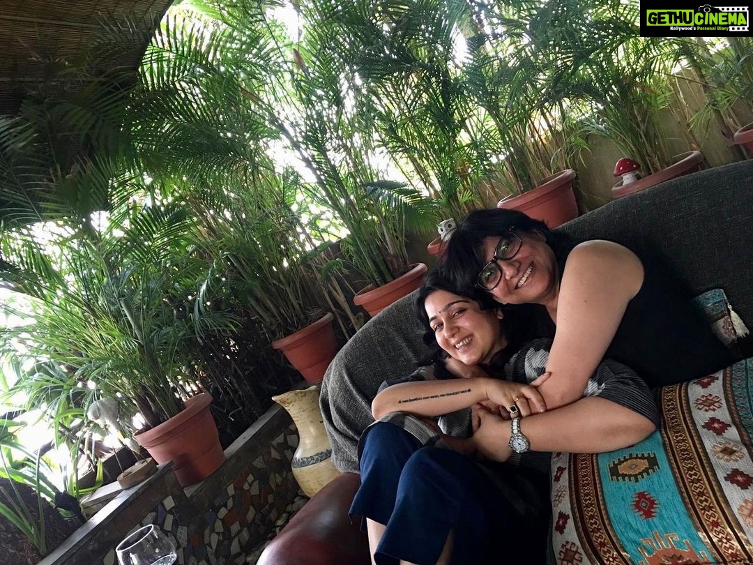 Charmy Kaur Instagram - Never let ur best friends get lonely , keep disturbing them 😜😜 #bestfriendsday 😍