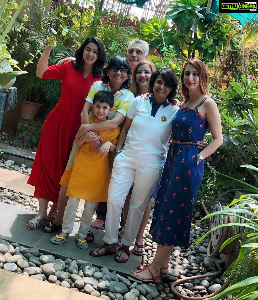 Charmy Kaur Instagram - #eidmubarak to everyone 🤗🤗 @fariba264 @eppellie 😍😍😍