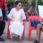 Charmy Kaur Instagram - Maaammaaaa gyaan mat denaaaaa 😂😂😂 With my #ismart director @purijagannadh n my #ismart executive producer @iamvishureddy 😁 #ismartshankar #PCfilm @puriconnects