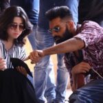 Charmy Kaur Instagram - Phone ko double simcard Hero ko double dimaak 😁 On sets of #ismartshankar with my ismart @ram_pothineni 🤗 #PCfilm @puriconnects