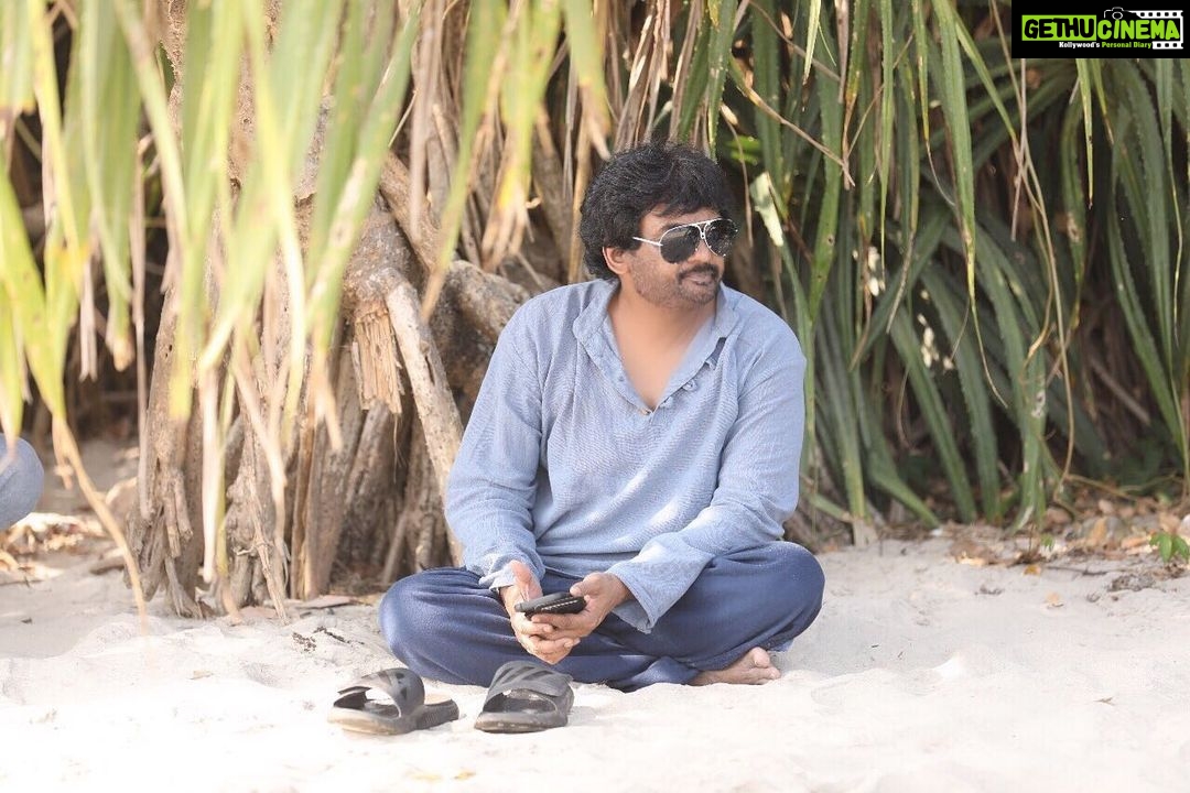 Charmy Kaur Instagram - USTAAD ISMART BOSS BOMBAAT #ismartshankar #PCfilm @purijagannadh @puriconnects