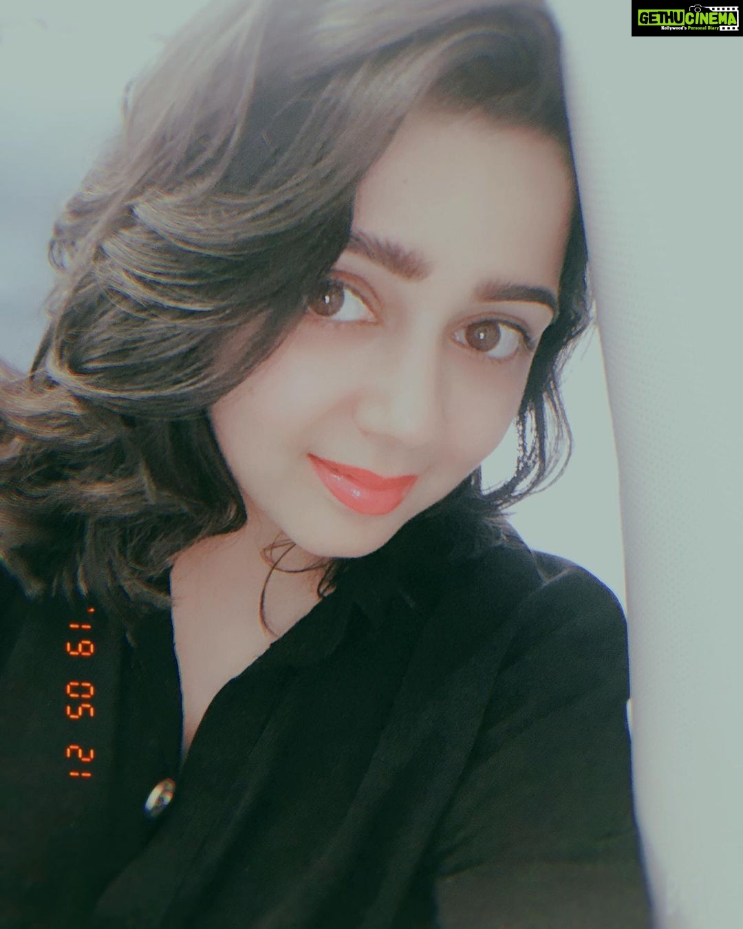 Charmy Kaur Instagram - She is both , hellfire n holy water , and the flavour u taste depends on how u treat her 😉 #quotes 😊 #midweek #entrepreneur #businesswoman