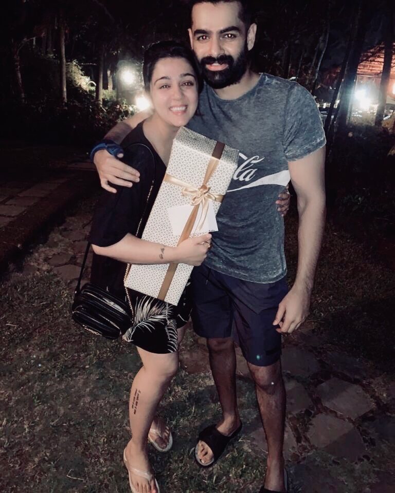 Charmy Kaur Instagram - This came in like a massive surprise.. a day bfore my Bday @ram_pothineni gifts me sumthing tat i hv been wanting from quite sum time .. The best part is he thought abut Wat Wud i like , n carried it all the way to Our outdoor shoot 😘 n ur quote to me 😂 I can’t stop laughing 😂😂 Thanks for everything my #ismartshankar 🤗❣️🤟🏻 #friendshipgoals 🥳 #taurus #buddies