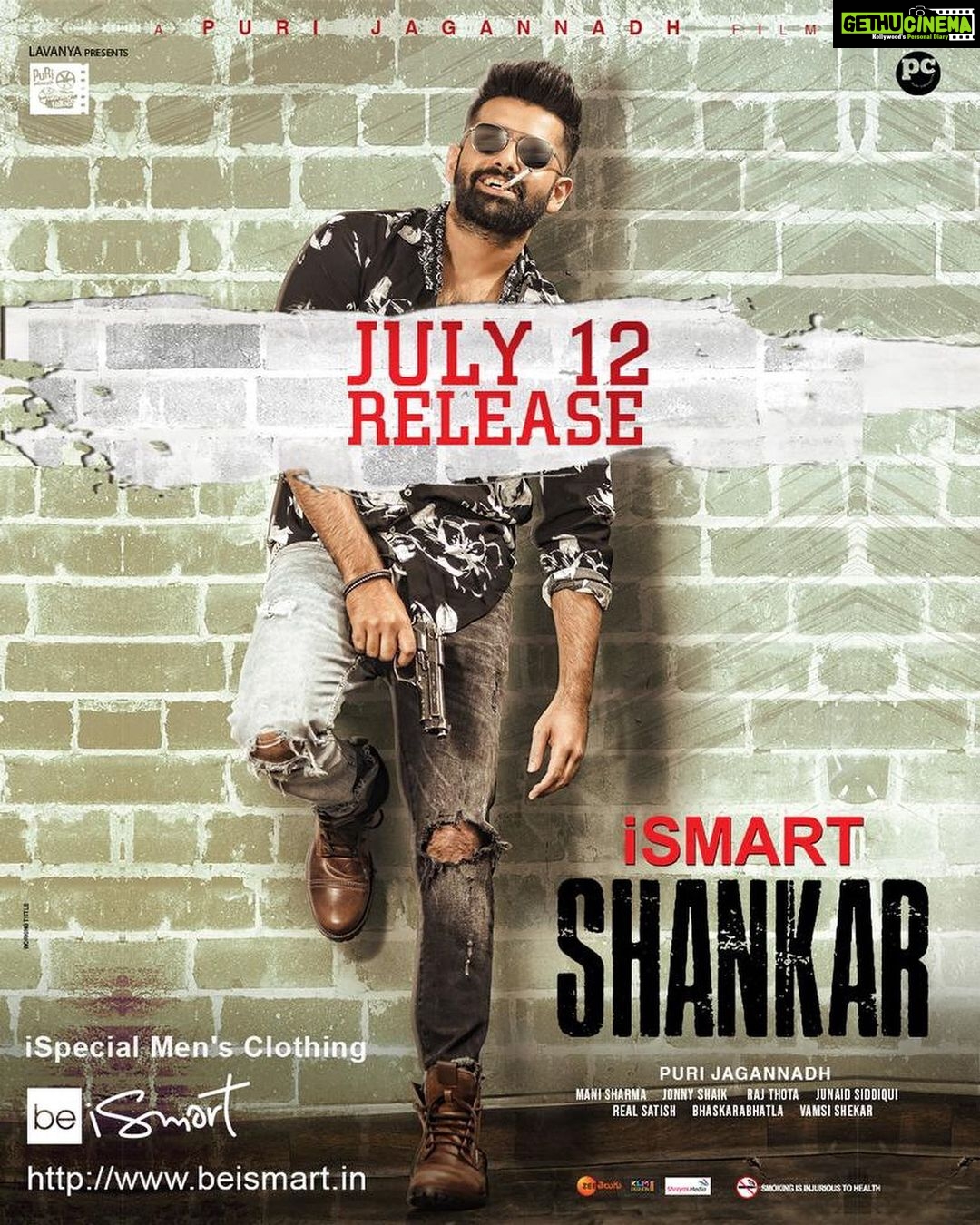 Charmy Kaur Instagram - Meet Mr. Double Dimaak Hyderabadi @ram_pothineni in theatres On July 12th. Also checkout iSpecial men’s clothing on www.beismart.in @purijagannadh #ISmartShankar #ISmartShankarOnJuly12 @nidhhiagerwal @nabhanatesh @puriconnects #PCFilm