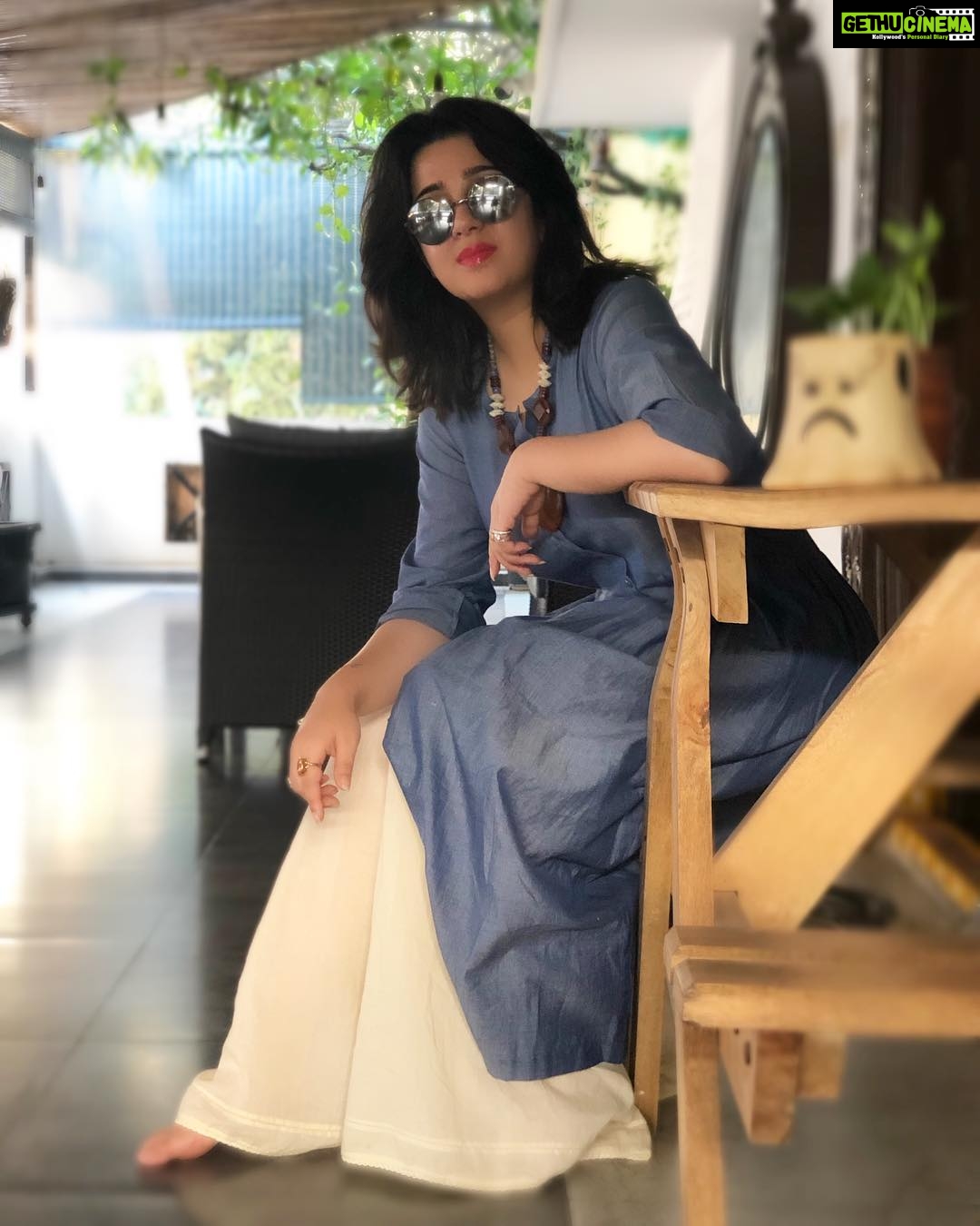 Charmy Kaur Instagram - Keep it plain simple n cool 😎 #happybaisakhi #happysriramanavami 😘