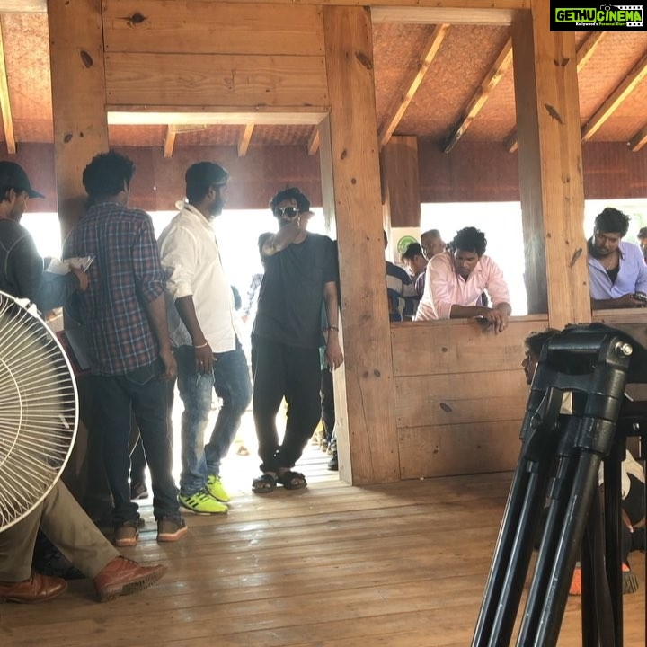 Charmy Kaur Instagram - Seriously working my #ismart team 😘😘 Fight sequence with Real Satish in #goa 💪🏻 #ismartshankar @purijagannadh @ram_pothineni @puriconnects #PCfilm