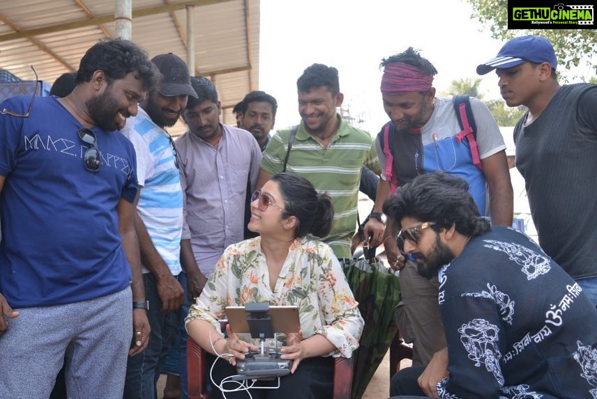 Charmy Kaur Instagram - Happy thrilled n excited to c our baby product #romantic film shaping sooo well .. @anil.paduri u r making us proud of u each day 🤗 @purijagannadh @puriconnects #PCfilm #goa #shooting @actorakashpuri @iamvishureddy @ketikasharma Goa