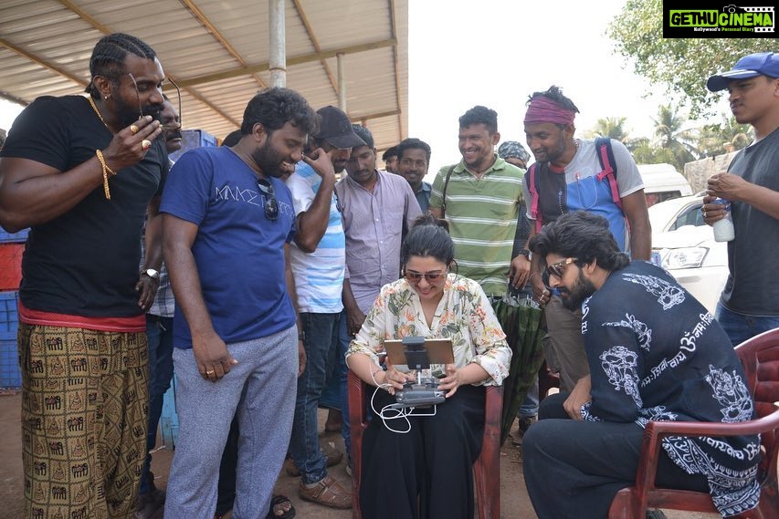 Charmy Kaur Instagram - Happy thrilled n excited to c our baby product #romantic film shaping sooo well .. @anil.paduri u r making us proud of u each day 🤗 @purijagannadh @puriconnects #PCfilm #goa #shooting @actorakashpuri @iamvishureddy @ketikasharma Goa