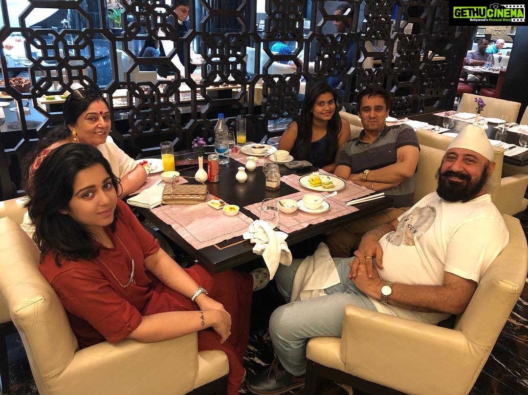 Charmy Kaur Instagram - #happyanniversary mom dad n bro Sabby 🤗🤗🤗 Sorry @mithimax @sabby_2122 due to hectic schedule had to sneak in n out quickly today .. but will surely make up to it soon 🤗🤗 Hyderabad
