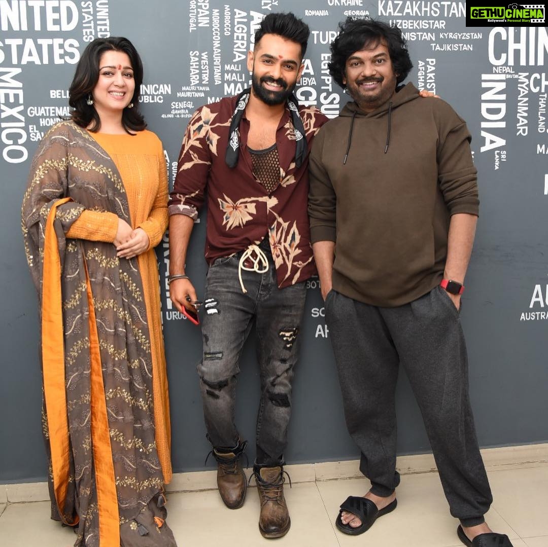 Charmy Kaur Instagram - To new beginnings #ismartshankar muhurutam.. 😍😍😍 @purijagannadh @ram_pothineni @puriconnects #PCfilm Puri Connects