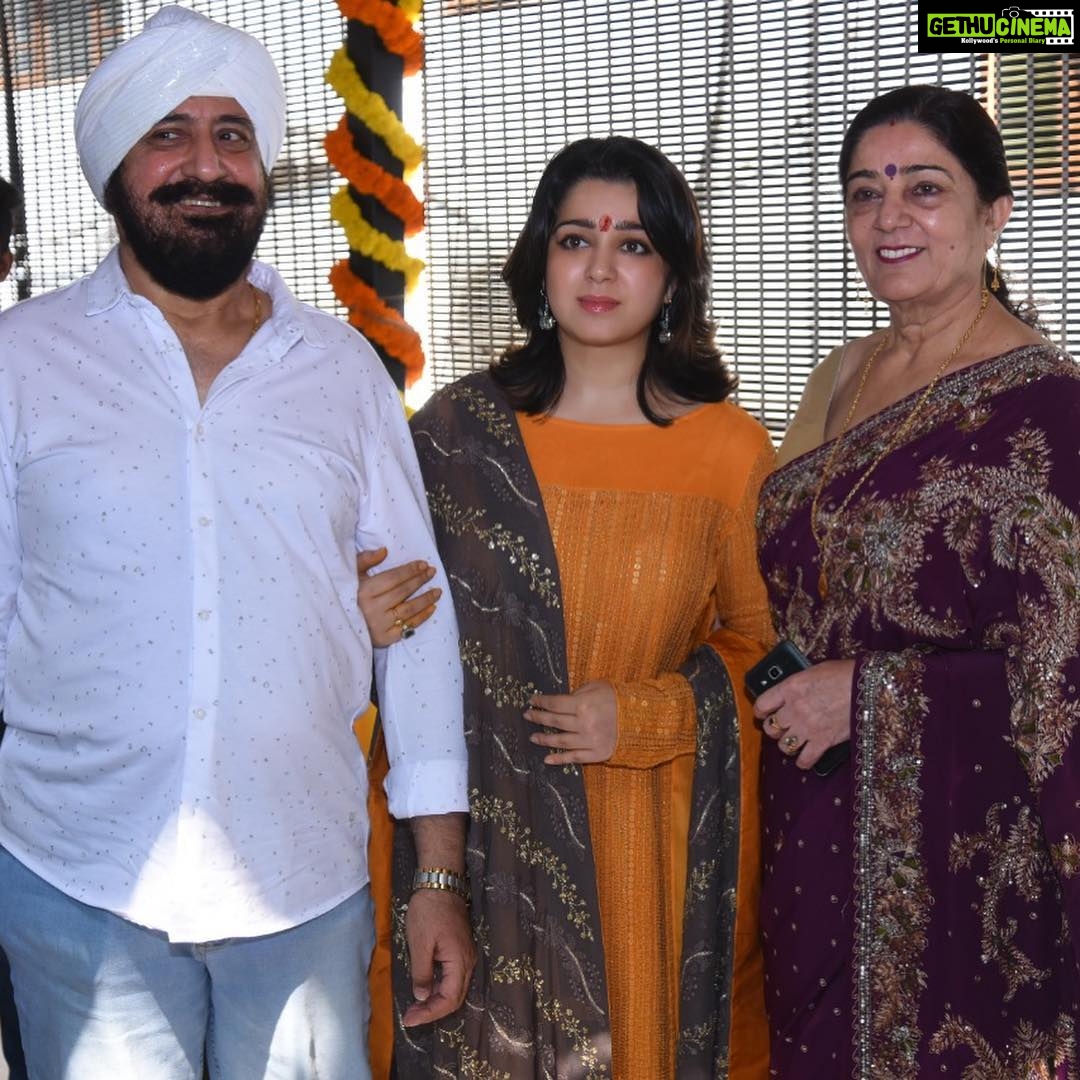 Charmy Kaur Instagram - To new beginnings #ismartshankar muhurutam.. 😍😍😍 @purijagannadh @ram_pothineni @puriconnects #PCfilm Puri Connects