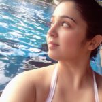 Charmy Kaur Instagram - Always a good idea to swim 🏊‍♀️ #poolbaby #swimmersbody #soaked #nofilter #homepool