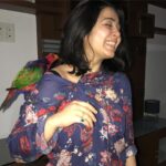 Charmy Kaur Instagram - When u tickle me 😜 #petsofinstagram #mithu #love #birds #pc @puriconnects @purijagannadh
