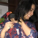 Charmy Kaur Instagram - When u tickle me 😜 #petsofinstagram #mithu #love #birds #pc @puriconnects @purijagannadh