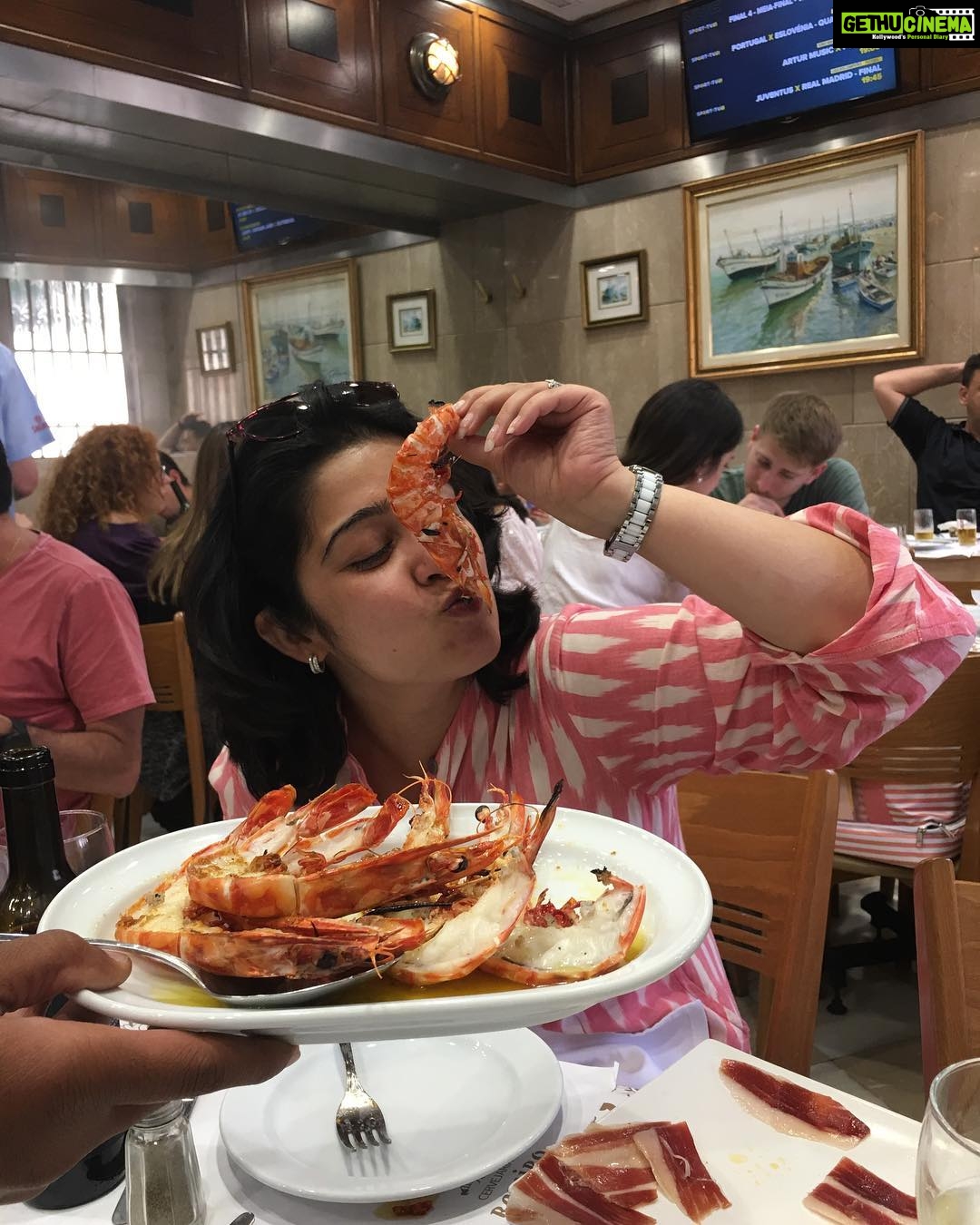 Charmy Kaur Instagram - Take only memories, leave only footprints.. Travel n travel 😍 my most fav chapter of life #throwback #europe #traveldairies
