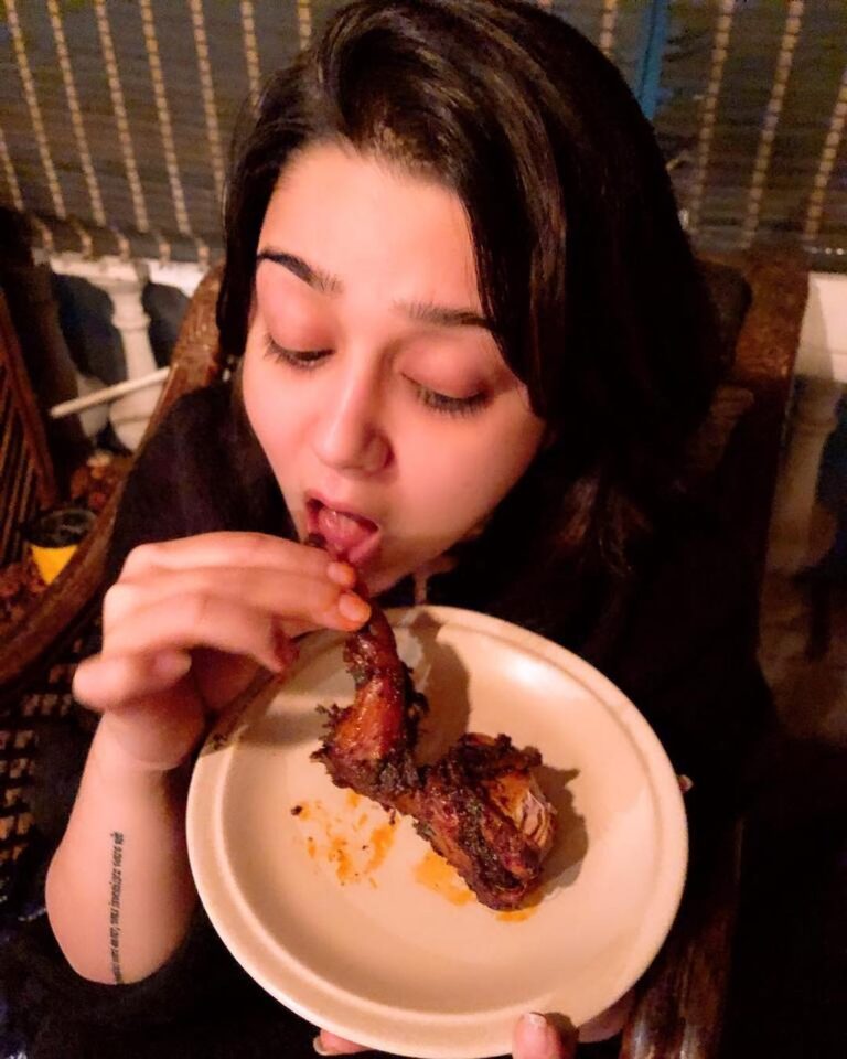 Charmy Kaur Instagram - Abut #saturday night 😋 #foodporn #spicyfood #yummy
