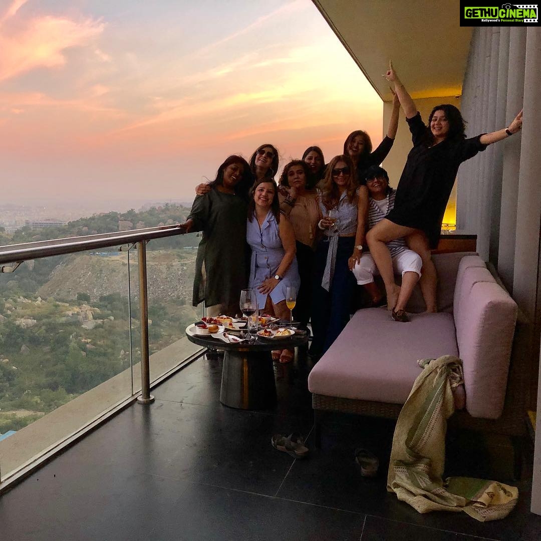 Charmy Kaur Instagram - #funday #sunday #girls 😍