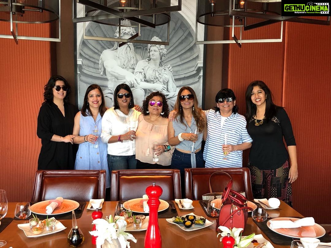 Charmy Kaur Instagram - #girl #mygang #sundayfunday