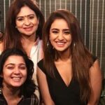 Charmy Kaur Instagram - Happiest bday to a very very elegant lady @rakhisethi4 .. keep smiling always , miss u n ur singing nights 😍 Let’s all catch up soon 🤗