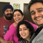 Charmy Kaur Instagram - #happyrakshabandhan #family #live #love #laugh .., @mithimax 🤗🤗🤗😘😘❣️❣️❣️ #nofilter #notouchups #original #inandout 😜