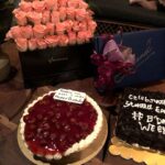 Charmy Kaur Instagram - Bfore I leave to the USA tomorrow for #Mehbooba promotions, my taurean buddy @prasanna_anil02 surprises me with these 🤗🤗😍😍 #happyme 💃🏻 but 17 th is still far away n hv few more days to step into the big 30 😂😂😂