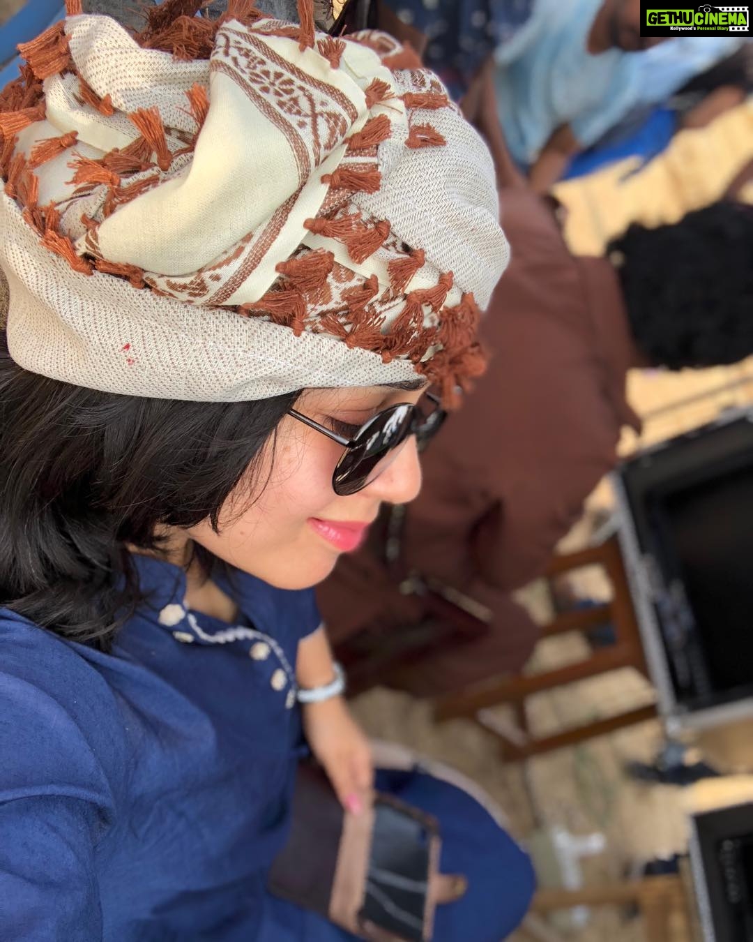 Charmy Kaur Instagram - N I stole it 😜💃🏼 #Mehbooba #shootlife #PCfilm ❤️ @purijagannadh @puriconnects