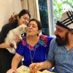 Charmy Kaur Instagram - #happyanniversary #momndad 36 years of marriage 😍😍 they don’t manufacture these kinna products anymore 😂😂😘😘😘 love ya loads ❤️❤️❤️
