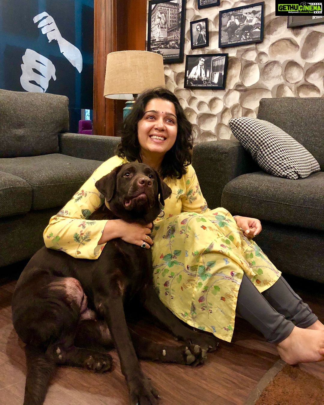 Charmy Kaur Instagram - My fav work mate 😘 #Pablo #PCpet #MyBaby #PC @PuriConnects #Mehbooba work in progress ❤️ Hyderabad