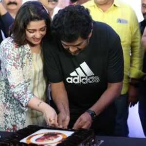 Charmy Kaur Instagram - Blast 💥😍
Best birthday so far 🧿
Thank u each and everyone celebrating for our happiness.. 
#hbdpurijagannadh 🥳🥳
@puriconnects 
#purijagannadh