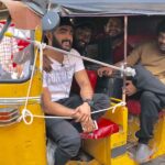 Charmy Kaur Instagram - ‪Our #Mehbooba team on an auto ride shooting on the streets of hyd .. catch us if u can 🤪 ‬ #PCfilm @purijagannadh @puriconnects @vishnu_sarma @junaid_editor @actorakashpuri @iamnehashetty @sandychow44 @jonnytheanimator @thefilmmehbooba @vishu___reddy Hyderabad