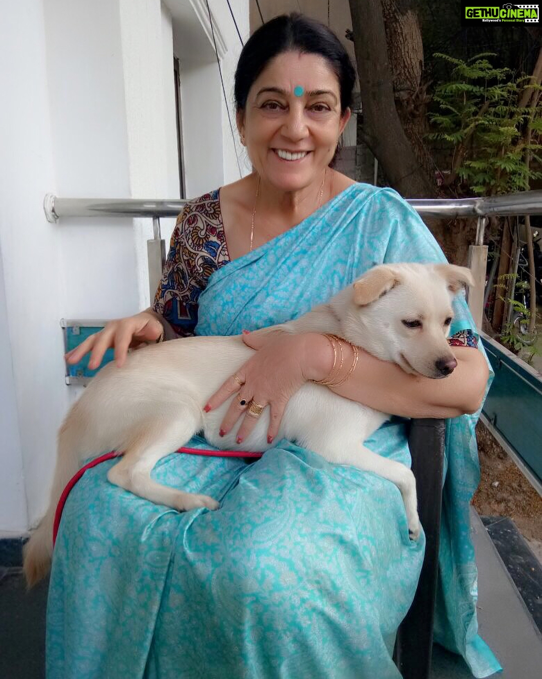 Charmy Kaur Instagram - βͺThank u mommy for taking such good care of my babies while I m away for #Mehbooba βs shoot ππ luv uuuuuuuu πππ miss u all.β€οΈβ€οΈβ¬
