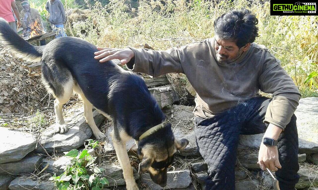 Charmy Kaur Instagram - ❤️ #mehbooba ❤️ #himachal #shooting @purijagannadh @puriconnects @actorakashpuri @thefilmmehbooba @iamnehashetty @vishnu_sarma @jonnytheanimator @sandychow44 @