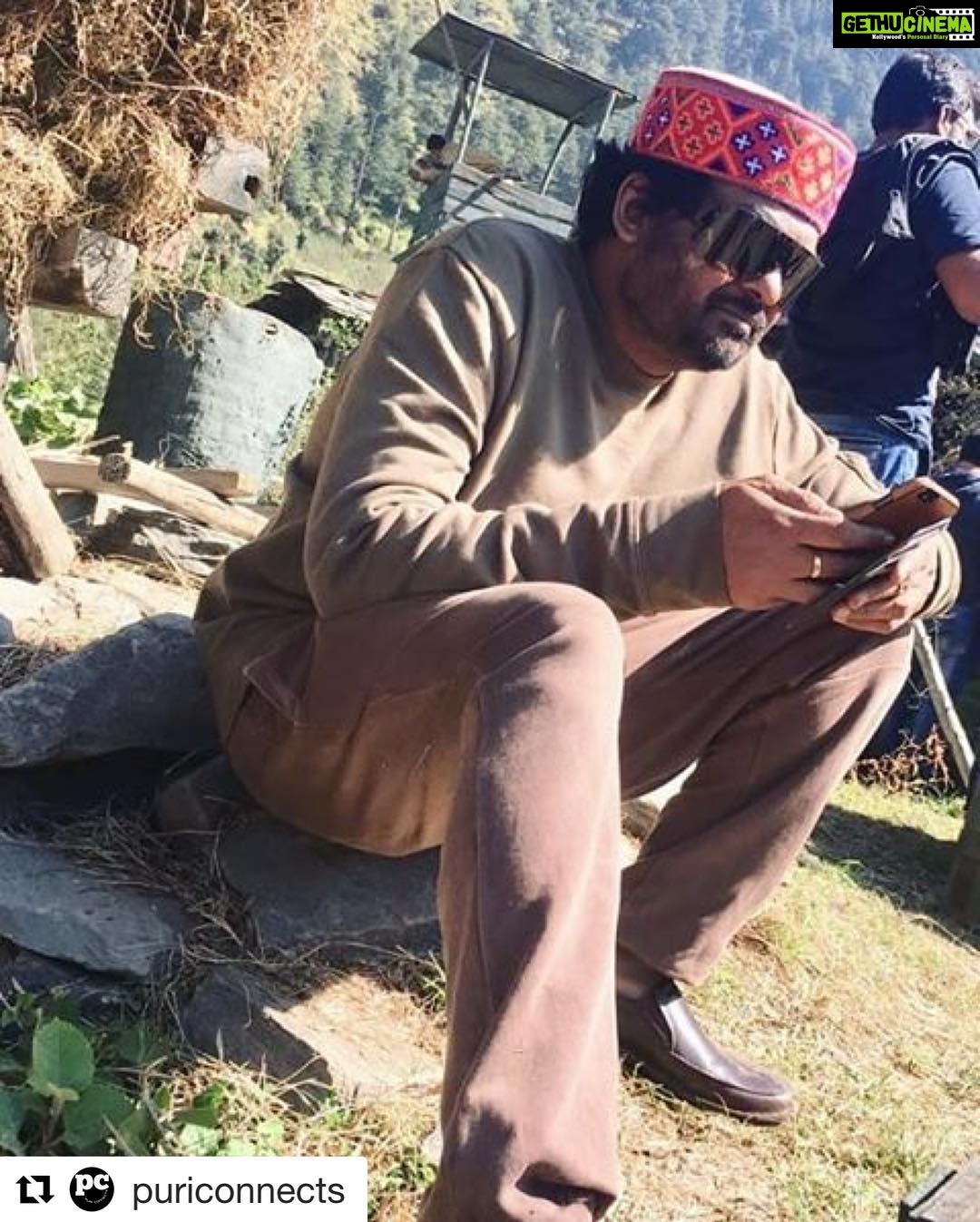 Charmy Kaur Instagram - 👌🏻👌🏻👌🏻 #Repost @puriconnects (@get_repost) ・・・ Lights 💡 Camera 🎥 Action 🎬 Boss on sets for #Mehbooba @thefilmehbooba @PuriConnects @purijagannadh @charmmekaur @ActorAkashPuri @iamnehashetty #PCFilm #Himachal #FilmMaking #Shoot