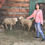 Charmy Kaur Instagram - ‪Meet my new friends 😍😍😍 chooo cute 😘😘😘 #himachal #Mehbooba #shootlife ❤️ @thefilmmehbooba
