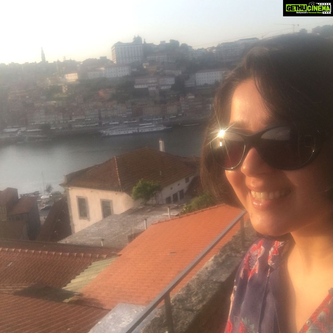 Charmy Kaur Instagram - 😁 #workmode #PuriConnects @puriconnects #PC #PORTUGAL