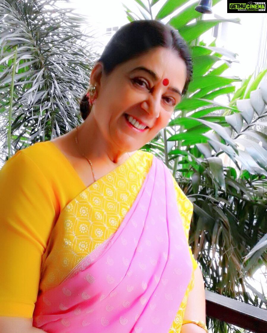 Charmy Kaur Instagram - Classic beauty #mymom #evergreen #beauty ❤️