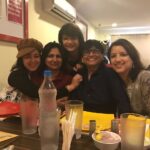 Charmy Kaur Instagram - N tats called a #sunday @fariba264 @eppellie @quixxxie2000 #faroo 😋😍