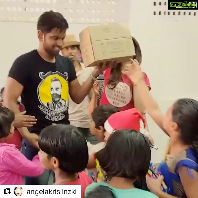 Charmy Kaur Instagram - Super cute 😘 #Repost @angelakrislinzki with @repostapp ・・・ lil bundle of joy ... lil angels of god Merry Christmas ... Teri Christmas... Sabki Christmas