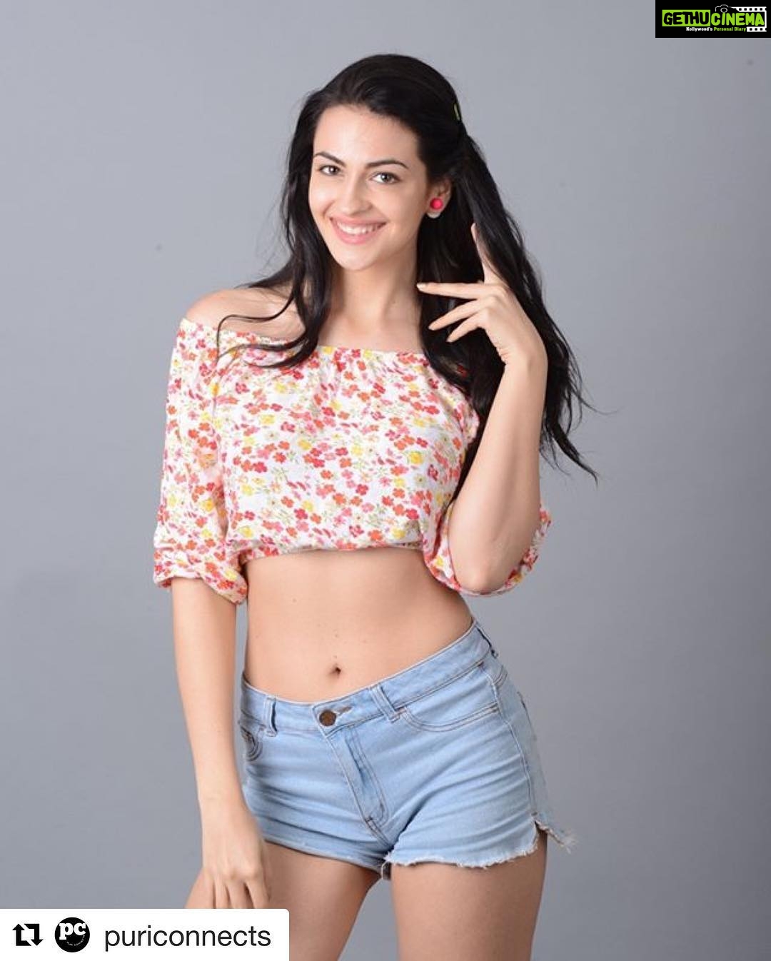 Charmy Kaur Instagram - 😍#Repost @puriconnects with @repostapp ・・・ Our cute & bubbly beauty @im.simona , New talent in the town! #Model #Actress #PCgirl #PuriConnects's talent!😊😇
