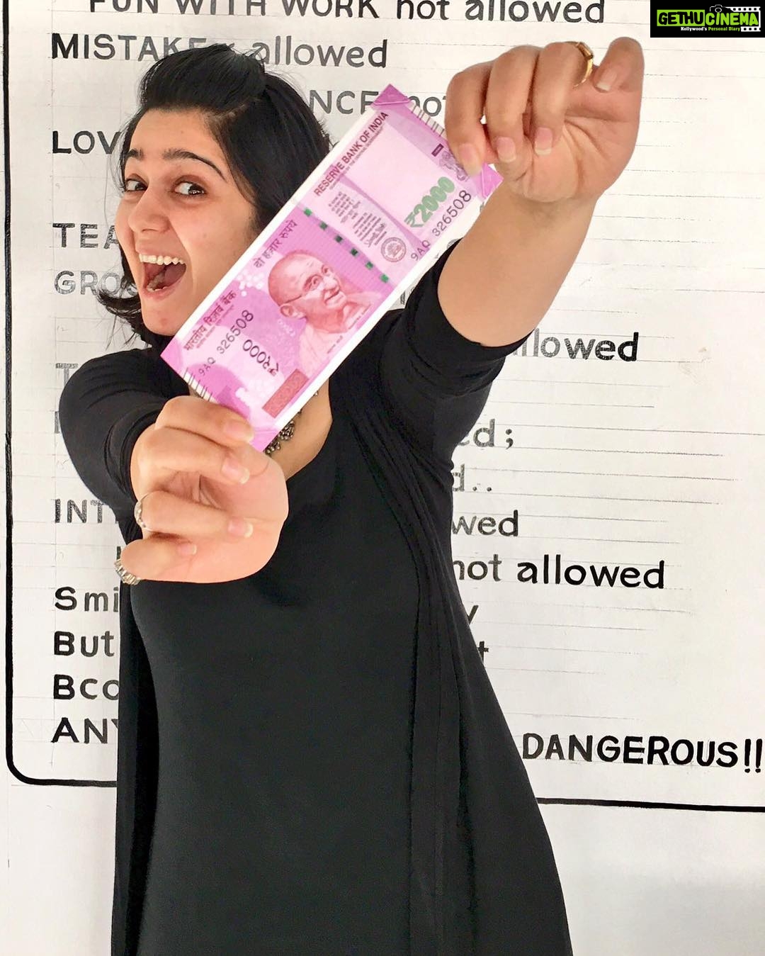 Charmy Kaur Instagram - Look wats in my hand 😂😂😂😂