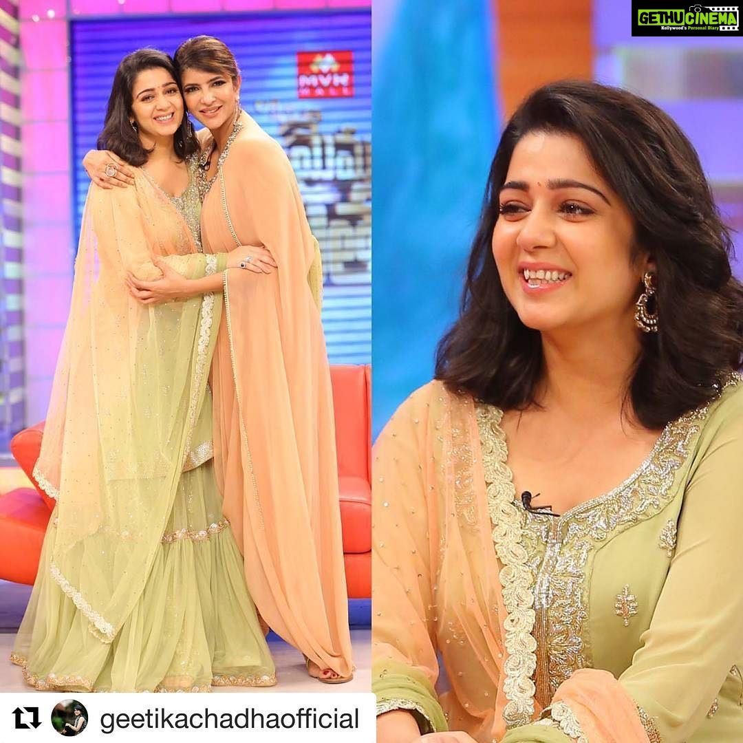 Charmy Kaur Instagram - #Repost @geetikachadhaofficial with @repostapp ・・・ @charmmekaur spelling elegance in this beautiful traditional look for #MemuSaitham day 2! Outfit - @bhumikagrover Jewellery - @gbtbetrue #pastels #sparkling #elegance #truebeauty #styledbygeetika