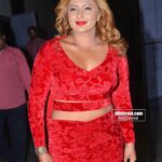 Charmy Kaur Instagram - So now RED HOT @nikesha.patel is on insta 💃🏻💃🏻💃🏻 #lovetheblond 😉 #ladyinred