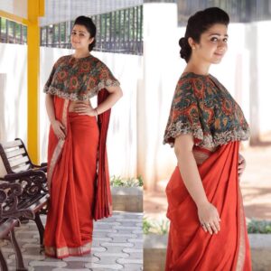 Charmy Kaur Instagram - #jyotilakhsmi book launch 🙏🏻🙏🏻