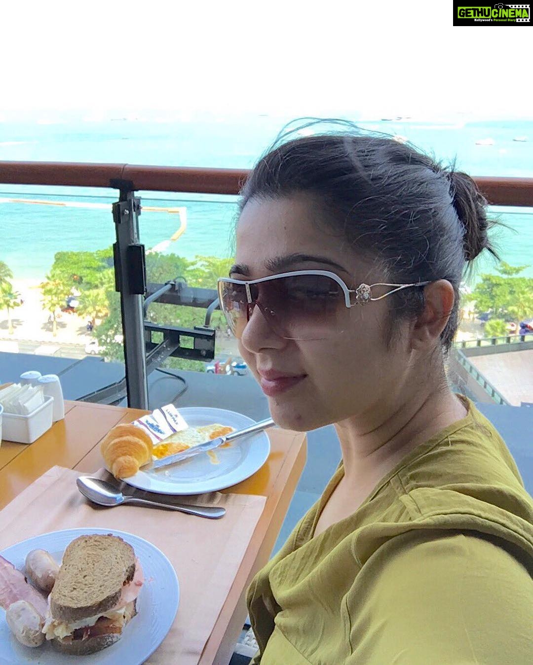 Charmy Kaur Instagram - U can never go wrong with the beach 😍