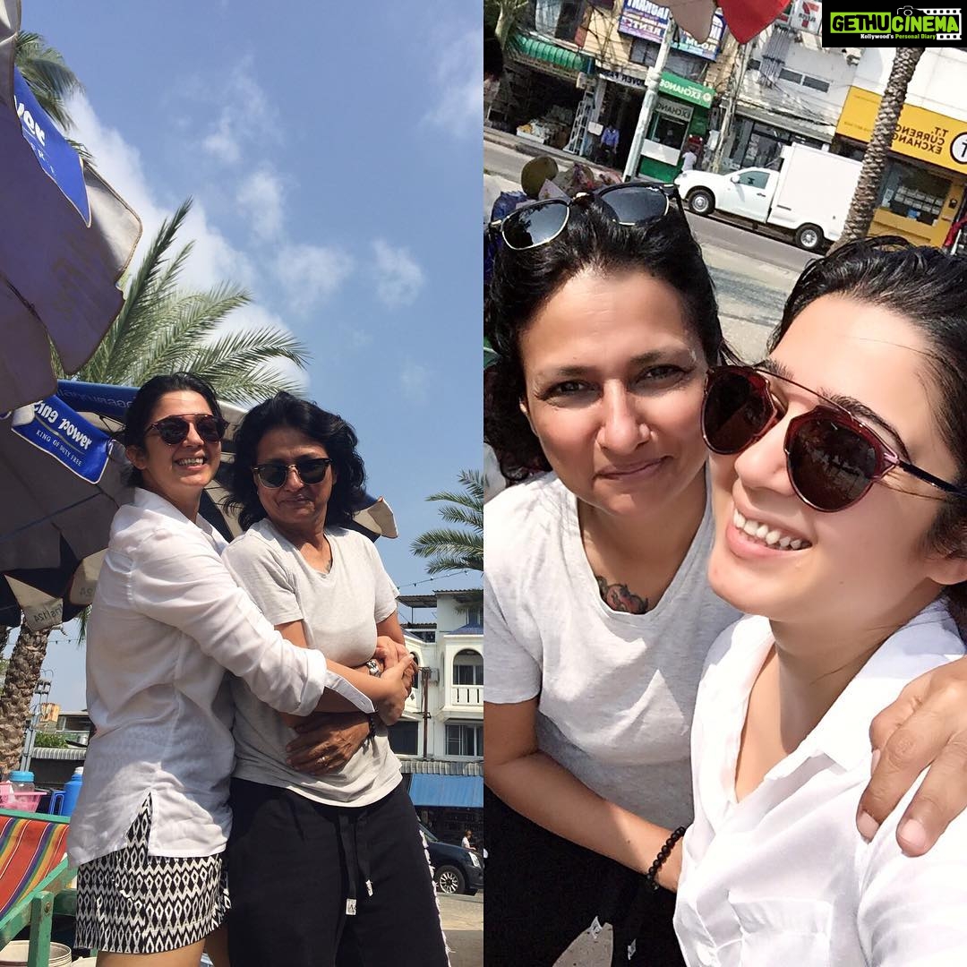 Charmy Kaur Instagram - #holiday I own her 😜😜 she is mine 😁😁😁#bbf