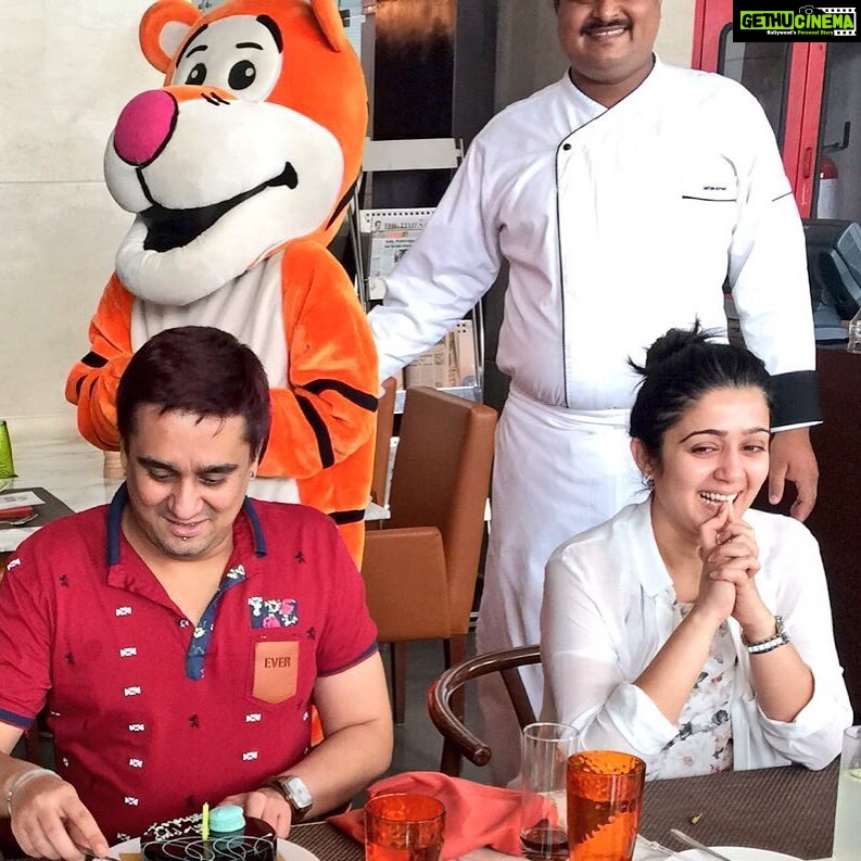 Charmy Kaur Instagram - Ullluuuu banayaaaa 😂😛😉😂