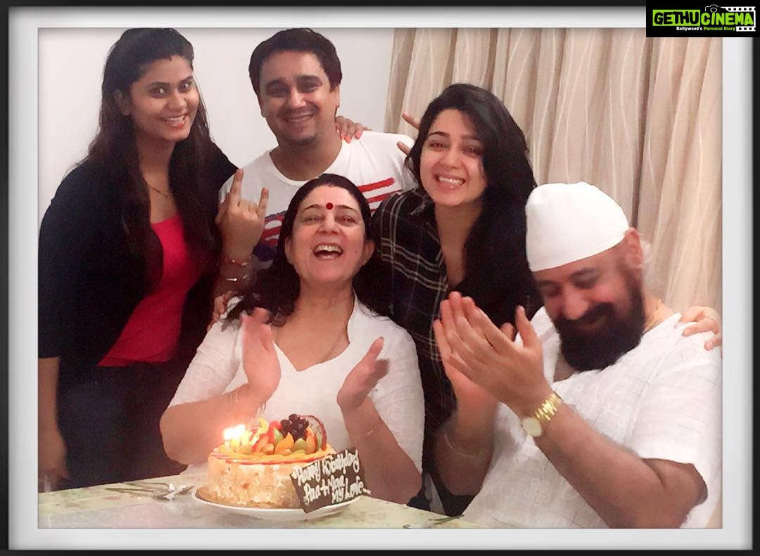 Charmy Kaur Instagram - : Happiest Bday to my Santa claus Daddyy n advance bday wishes to my Mother india 😘😘😘 #wearefamily 😍