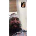Charmy Kaur Instagram - Amazing medical team of @aighospitals pampering my parents 😘😘 sooo nice to c my parents smiling while fighting #coronavirus 😘😘😘 Video calls keep us closer ♥️♥️ #grateful 🙏🏻 #fighting #covid_19