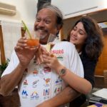Charmy Kaur Instagram - Happpppiest birthday jaayaaaaaaaant @jayanthparanji 😘😘 Miss u man , can’t wait to party again with u guys soon 🥳🥂🍻 #friendsforever 💓