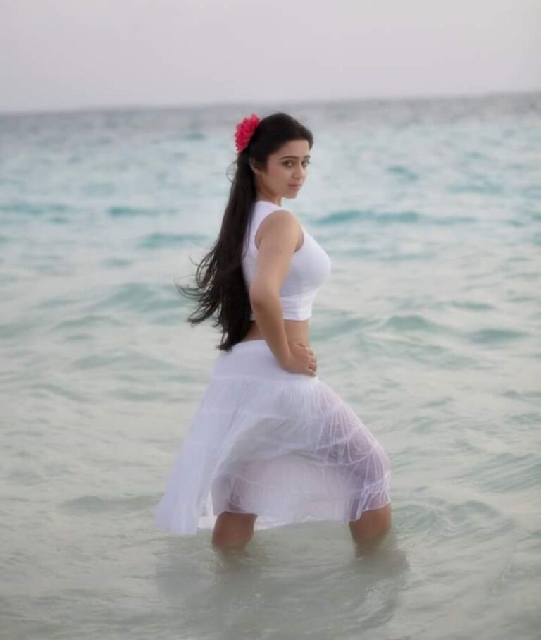 Charmy Kaur Instagram - Be water my friend, be water 💦 . . #throwback #maldives